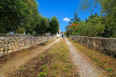VILLA SINGOLA A OSTUNI