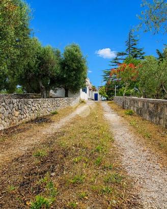 VILLA SINGOLA A OSTUNI
