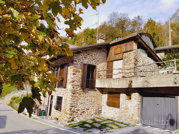 Camera con bagno e cucina ,rustico