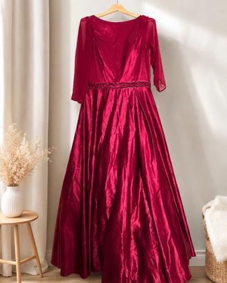 Abito lungo elegante color borgogna