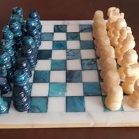 Scacchi e scacchiera in alabastro