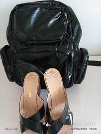 set di ciabatte e zainetto 
