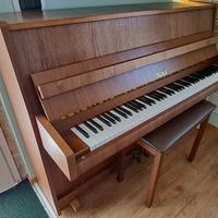 Pianoforte Petrof P100 in noce