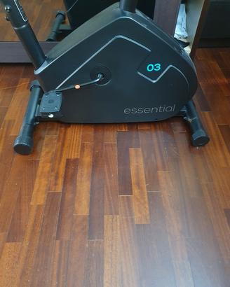 cyclette essential 03
