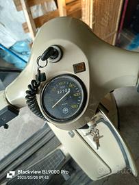 Vespa PE 200