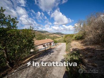 Casa indipendente di 145 m² con 4 locali a Siligo