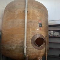 Cisterna vino miele aceto mosto acqua