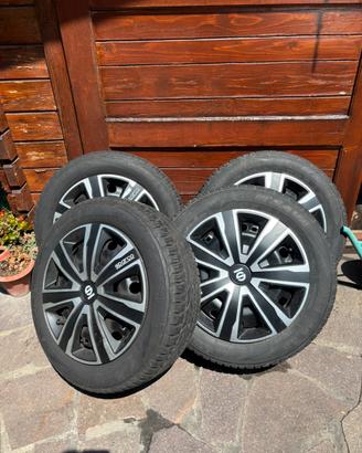 Gomme con cerchi  estive da 15 185/60/15 per polo