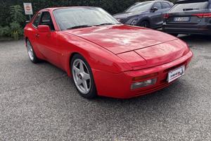 Porsche 944 Turbo S