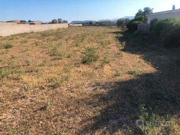 Terreno recintato, pianeggiante, pressi 554