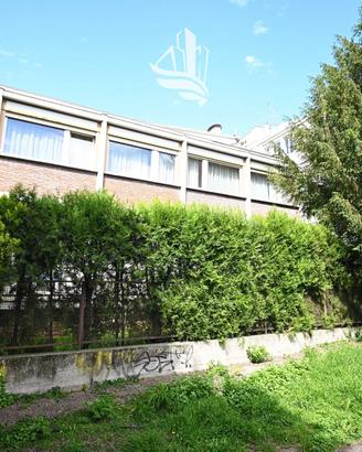 Bolzano: Attico da ristrutturare in posizio