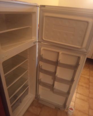 frigorifero e lavandino