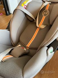 Cybex Cloud G i-Size Plus+Base ISOFIX +parapioggia