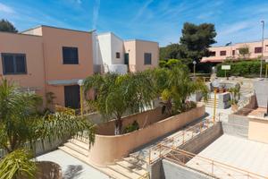 Torre dell'orso 120 m dal mare box auto