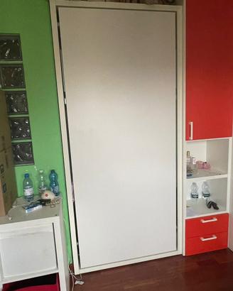 Letto a scomparsa colore bianco