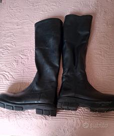 Stivali neri