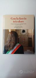 con la fascia tricolore 