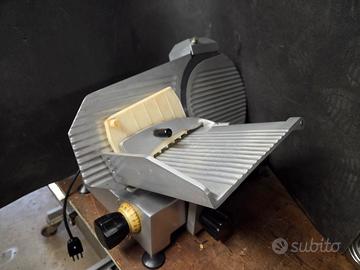 affettatrice inclinata lama 25 cm