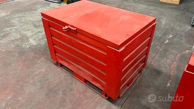 Cassone metallico con coperchio