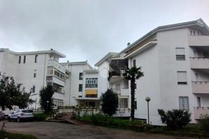 4 LOCALI A CASTROLIBERO