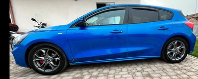 Ford focus 1.0 125 cv st line sport pack