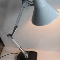 lampada da tavolo con braccio flessibile  Twist T1