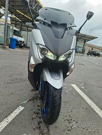 tmax Yamaha 530