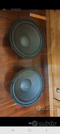 2 woofer da 25cm e 2 medi