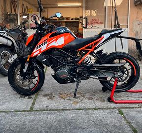Ktm duke 125