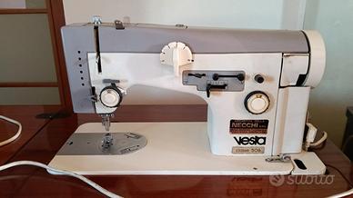 Macchina da cucire Necchi Vesta 506