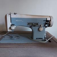 Macchina per cucire elettrica Necchi