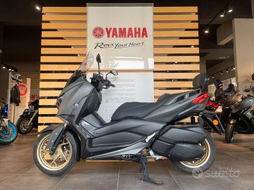 Yamaha X-Max 300 TECH