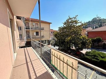 3 LOCALI A SAN LORENZO AL MARE