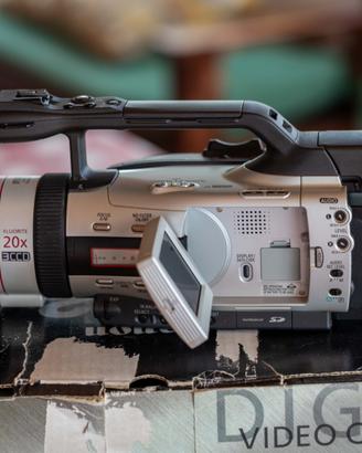 Videocamera semiprofessionale  Canon XM2