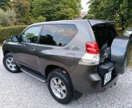 TOYOTA Land Cruiser 3.0 D PERFETTA