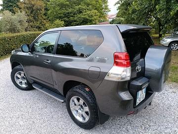 TOYOTA Land Cruiser 3.0 D PERFETTA