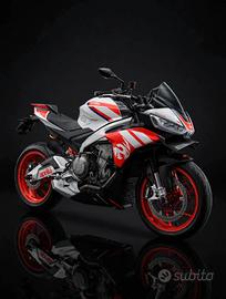 Aprilia Tuono 660 factory 