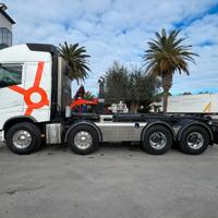 Scarrabile volvo fh540 8x4 del 2014 euro 6