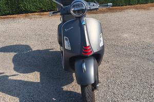 vespa GTS 300 SUPERSPORT HPE