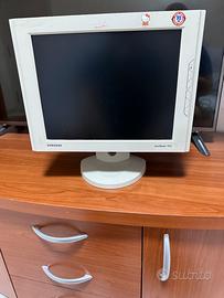 Monitor LCD Samsung Syncmaster 151s