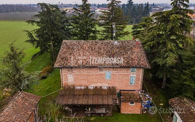 VILLA LIBERA SU 4 LATI