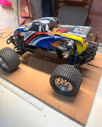 Macchina rc a scoppio scala 1/8