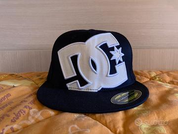 Cappello DC originale con visiera piatta