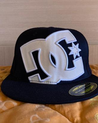 Cappello DC originale con visiera piatta