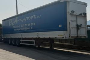 Semirimorchio centinato