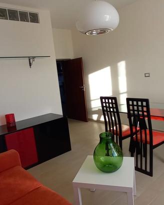 Tavolo in cristallo da soggiorno compreso di sedie