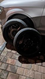 Cerchi yamaha r6 con gomme pirelli sc3