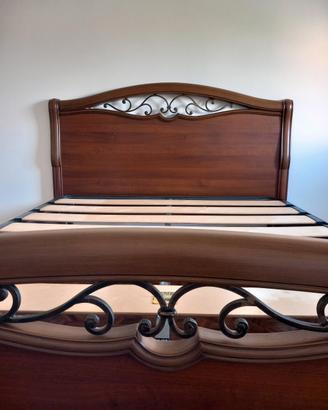 Letto matrimoniale in noce con rete ortopedica