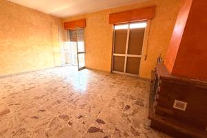 Appartamento semi indipendente con terrazzo