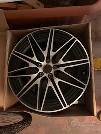 Cerchi in lega leggera AMG da 20"